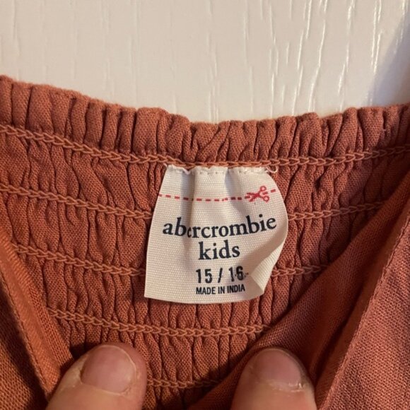 Abercrombie Kids Dusty Pink Sleeveless Romper Smocked Back 15/16 Preppy Vacation - Picture 4 of 5